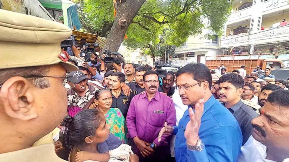 HYDRAA chief surveys Ameenpur over land encroachments