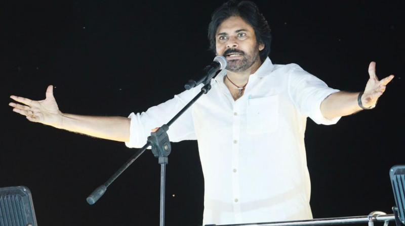 pawankalyanwitnesseddroughtintheadilabaddistrictevenaftertelanganaisformedintoaseparatestate