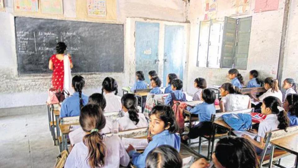 Teachers’ photos, details to be displayed in schools to curb irregularities