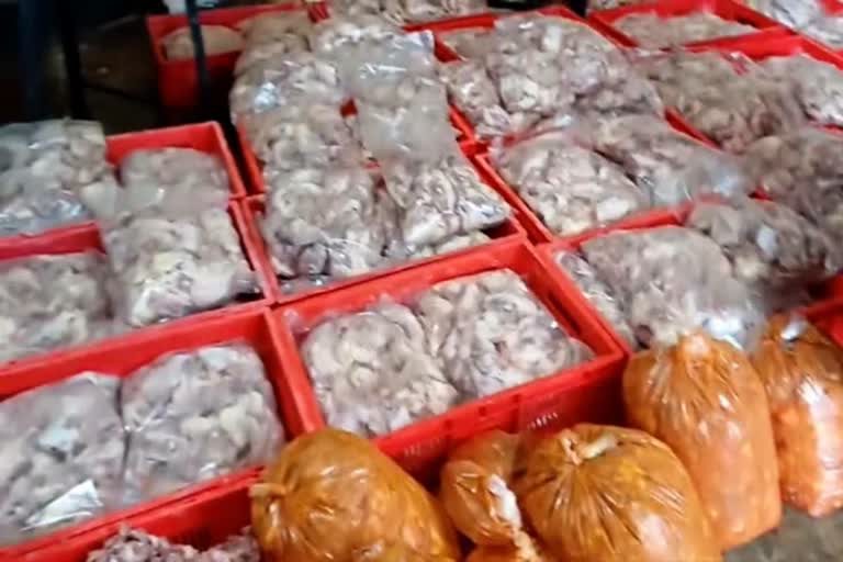 600 kg stale chicken, meant for supply to fast food centres, seized in Hyderabad’s Begumpet