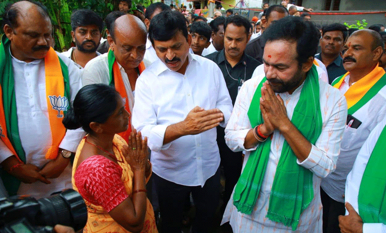 Union Minister G. Kishan Reddy visits flood-hit areas of Khammam district 