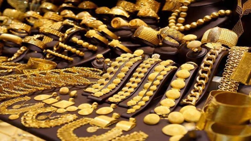 Jewellery worth Rs.10 crore stolen from SBI in Warangal