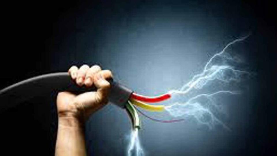 TGNPDCL to pay Rs 5.76L compensation for man who died of electrocution