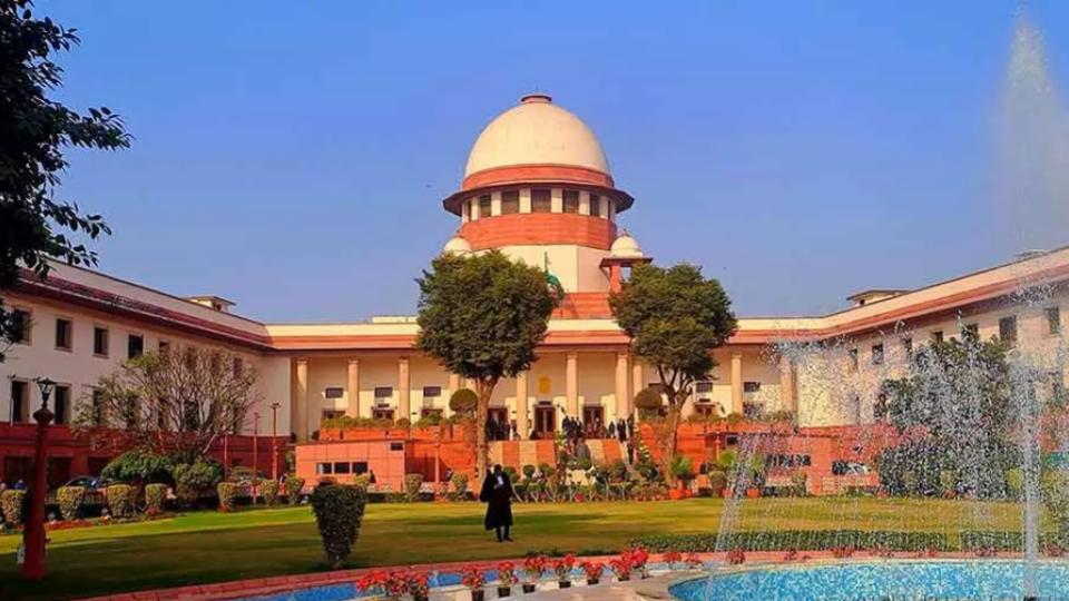 Telangana MLA defection case, SC adjourns hearing to April 2