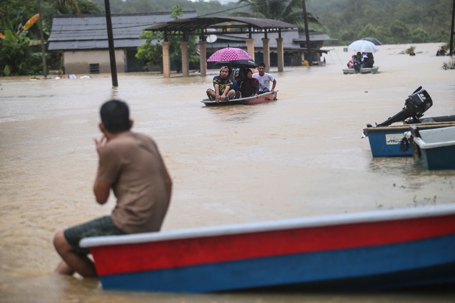 Flood displaced thousands in Malaysia 