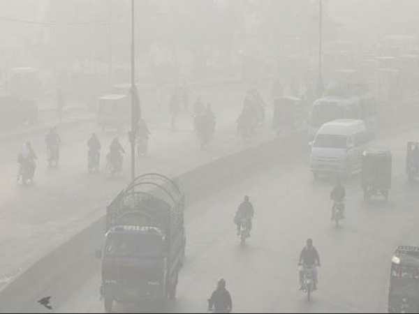 Pakistan imposes complete lockdown in Lahore and Multan for 3 days amid worsening smog conditions