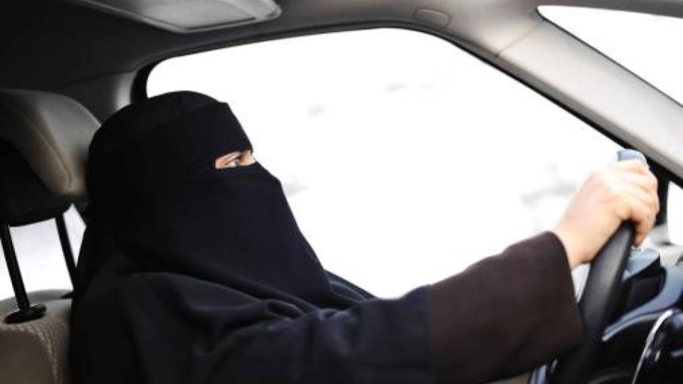 New traffic law in Kuwait, women driving in niqab to be fined