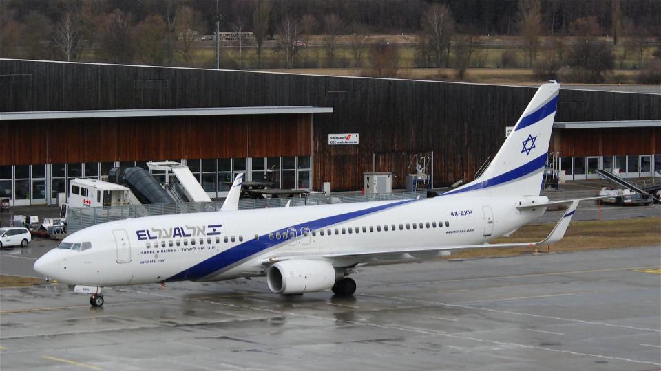 Airport workers refuse to refuel Israel plane in Turkey
