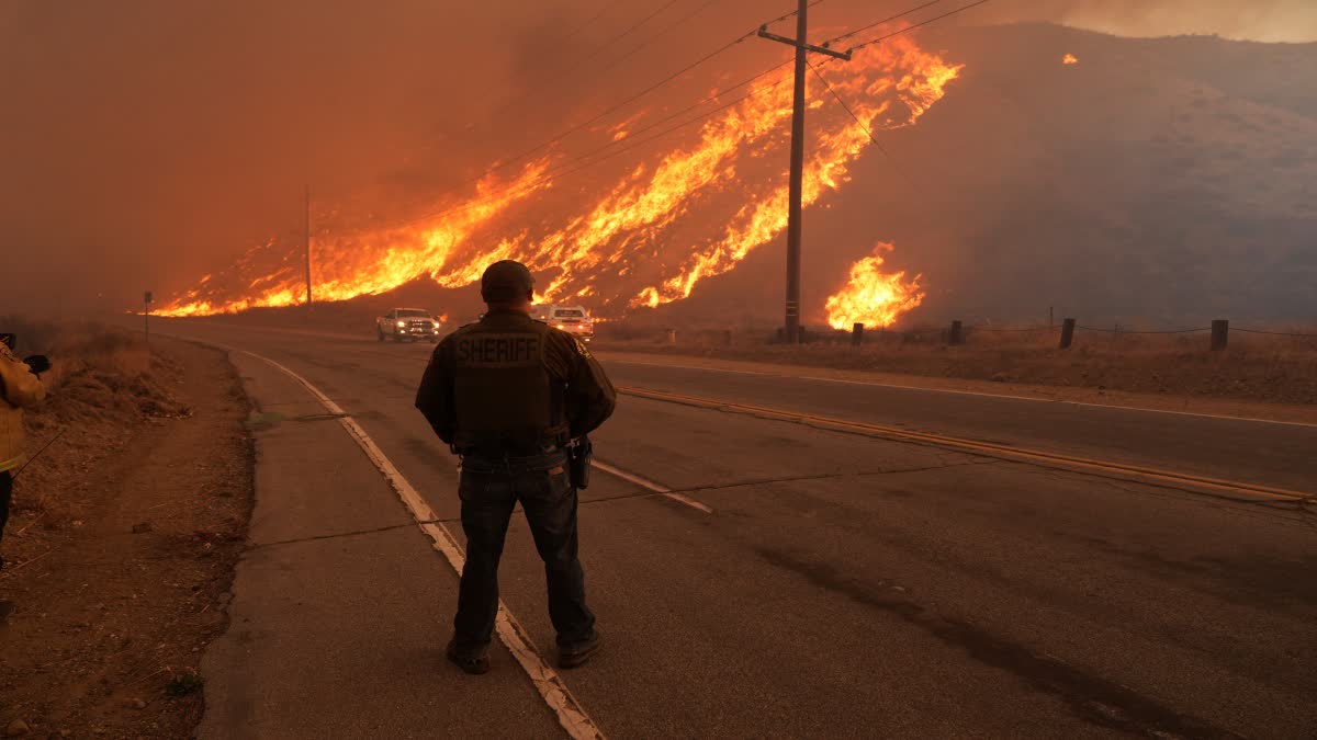 New wildfire in Los Angeles grows over 500 acres