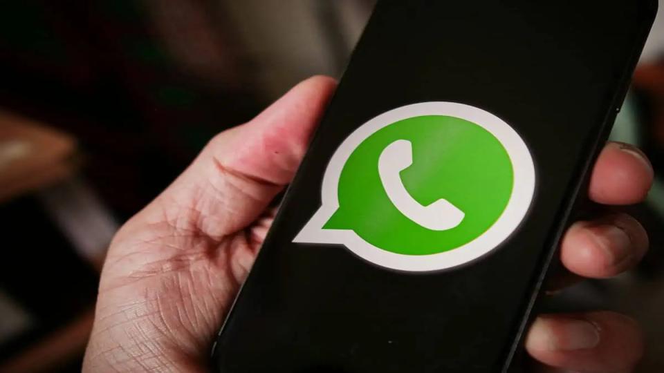 Iran lifts ban on WhatsApp, Google Play after two years