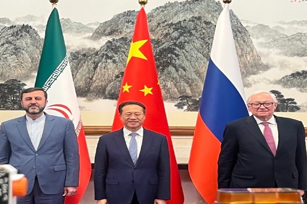 China, Russia, Iran Push for Nuclear Talks