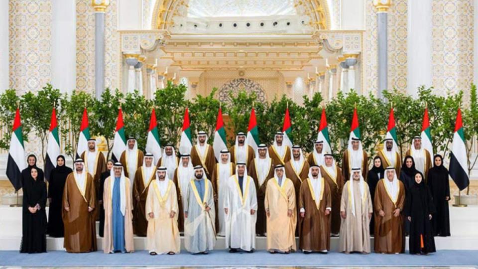 Hamdan bin Mohammed, crown prince of Dubai takes oath before UAE President