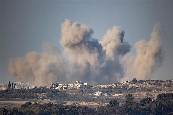 Israeli airstrikes killed 10 in Southern Lebanon & 5 across Gaza Strip