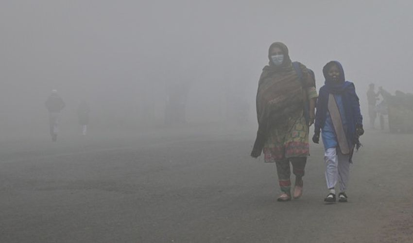 School across Lahore shut down amid worsening smog