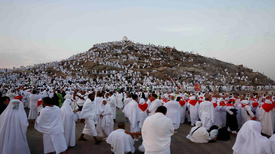 Six Haj pilgrims lose life due to heatstroke in Makkah