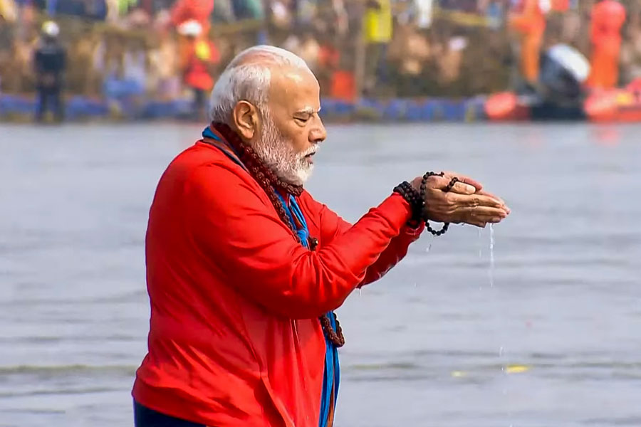 PM Narendra Modi takes holy dip at Sangam Maha Kumbh Mela