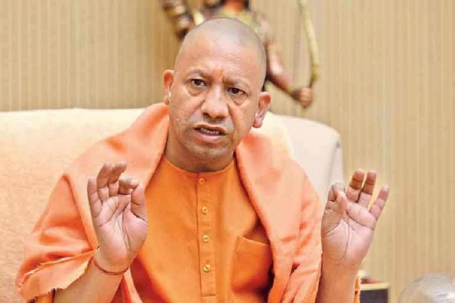 CM Adityanath meets kin of man who died in police custody in Lucknow