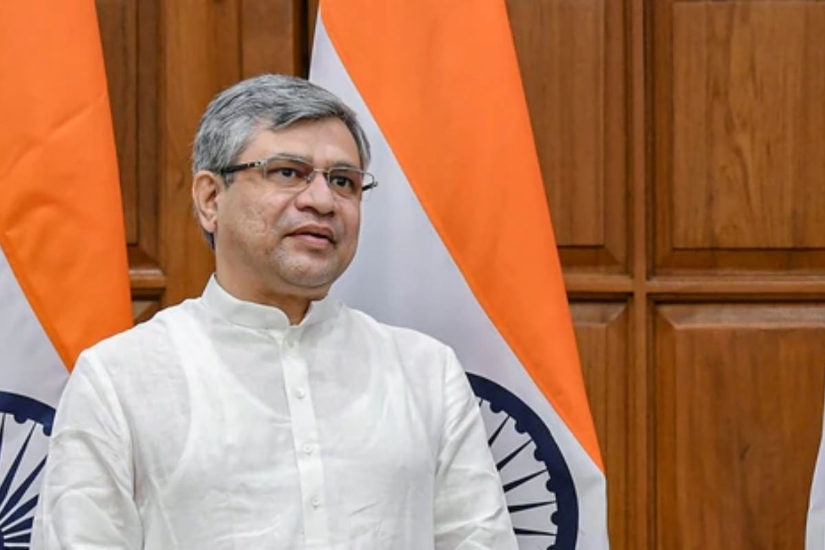 Union Minister Ashwini Vaishnaw visits New Delhi Railway Station to review passenger amenities & travel arrangements