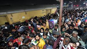 18killedinnewdelhirailwaystationstampedehighalertsoundedinquiryordered