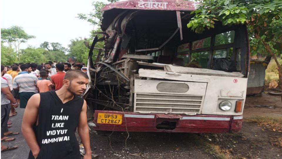 Two killed, 14 injured in bus accident in Uttar Pradesh