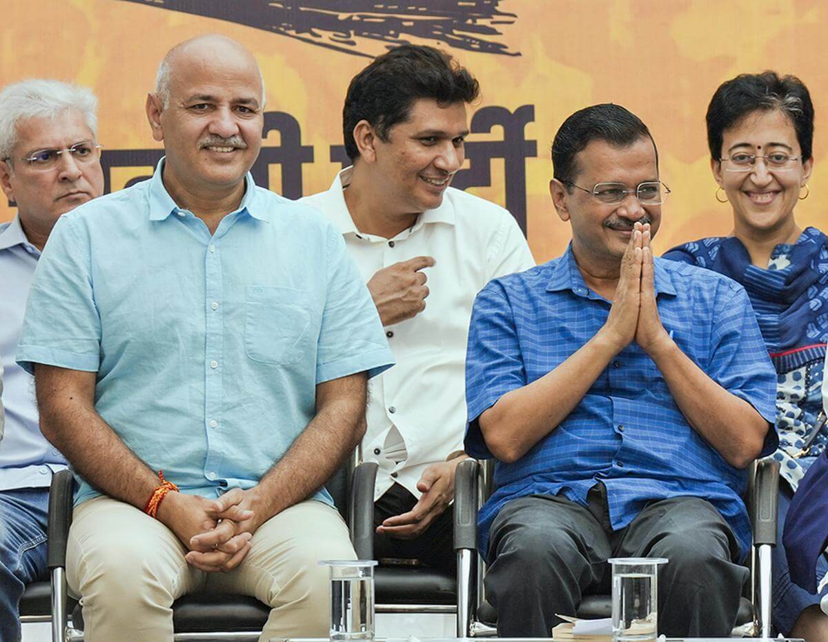 Manish Sisodia to return as Delhi Deputy CM, says Kejriwal at poll rally