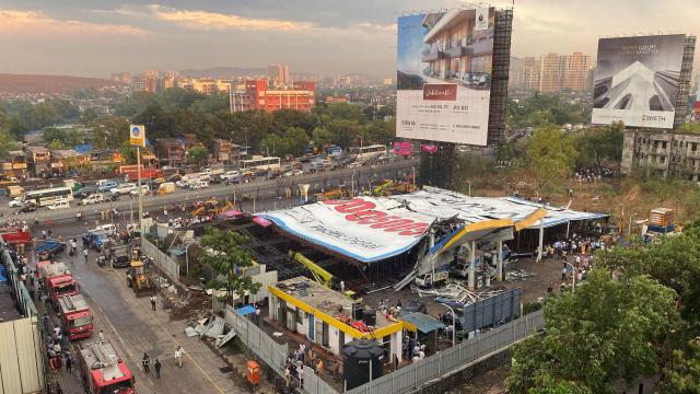 14killed43injuredinbillboardcollapseduringafiercestorminmumbai