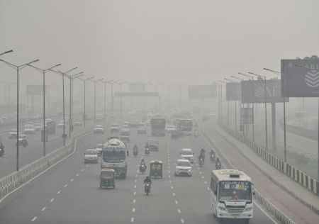 Delhi-NCR’s Air Quality Deteriorates to ‘Poor’ as Smog engulfs City