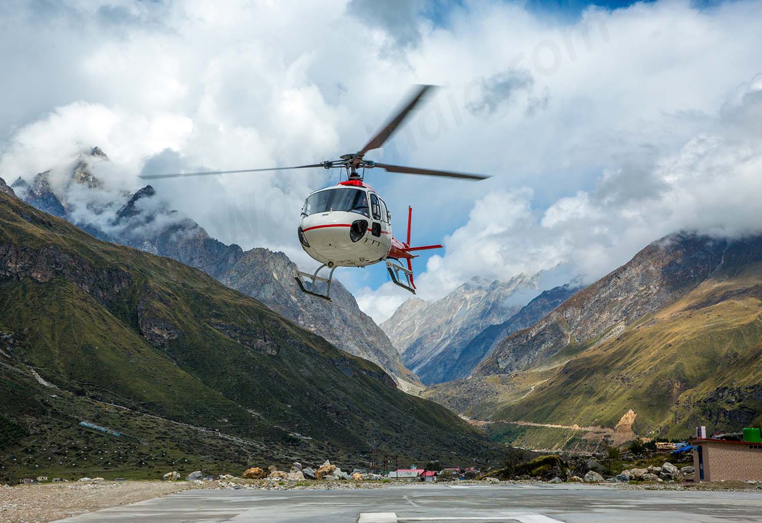 helicopterjourneytokedarnathdhamtoresumeonaug7