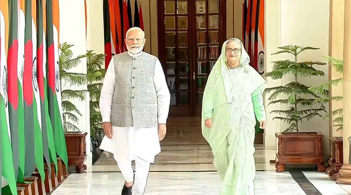 PM Modi holds extensive talks with Bangladesh counterpart Sheikh Hasina