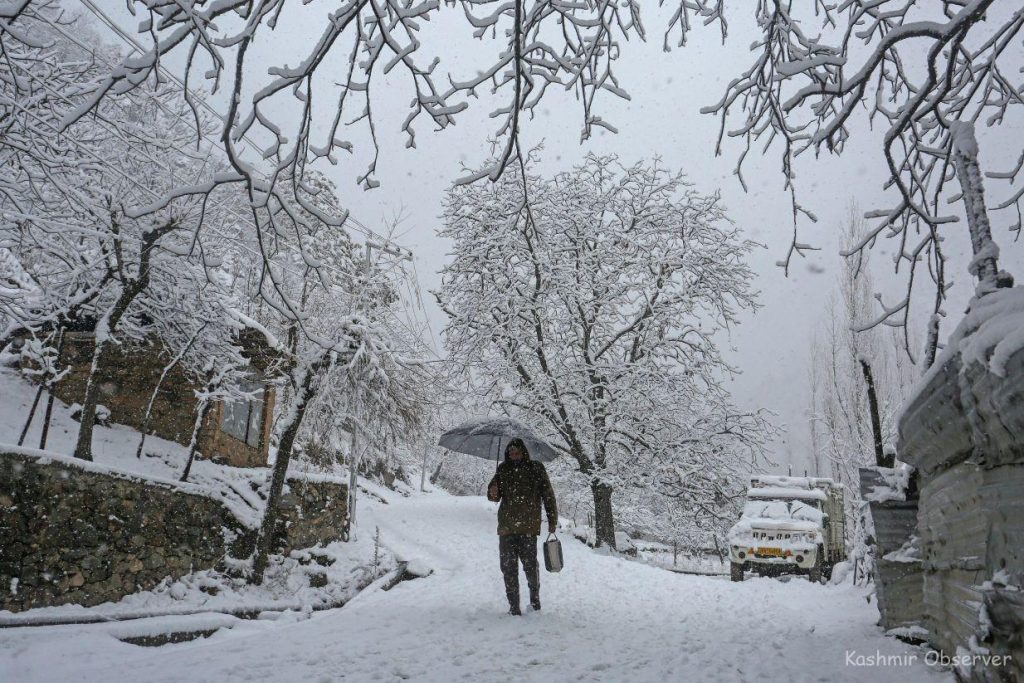 Yellow alert issued for snowfall, heavy rain in J&K