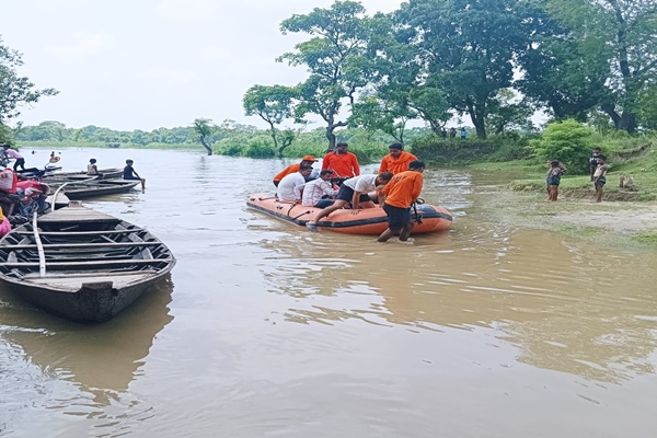 over200villagesaffectedbyfloodinuttarpradesh