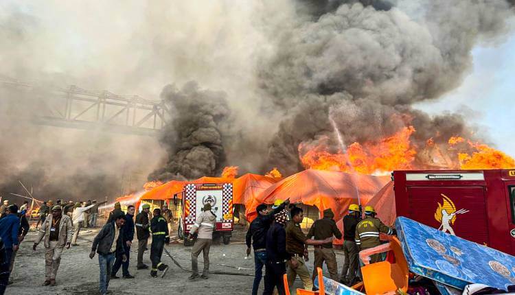 Massive fire breaks out at Maha Kumbh in Prayagraj after cylinder blasts