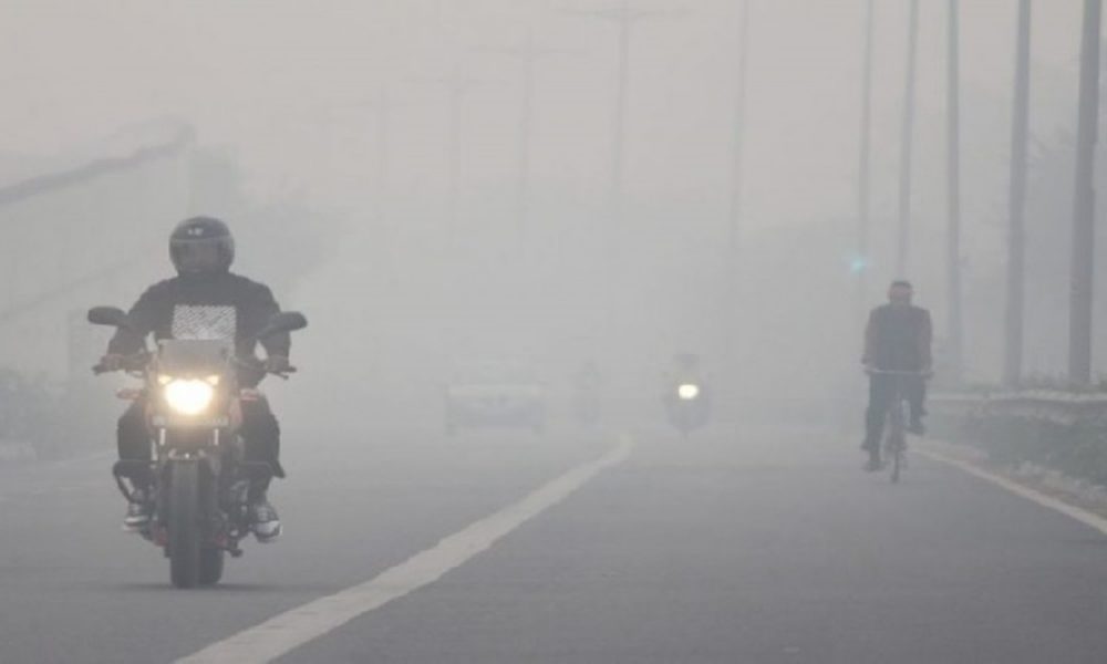 Delhi’s air quality remains in ‘very poor’ category, AQI reaches 387