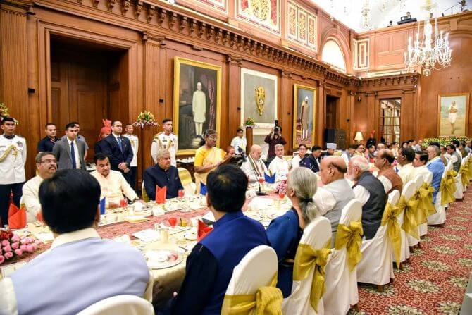 presidentdroupadimurmuhosteddinnerfornewcouncilofministersatrashtrapatibhavan