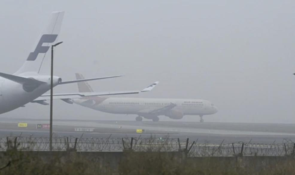 Dense fog hits operations at Delhi airport