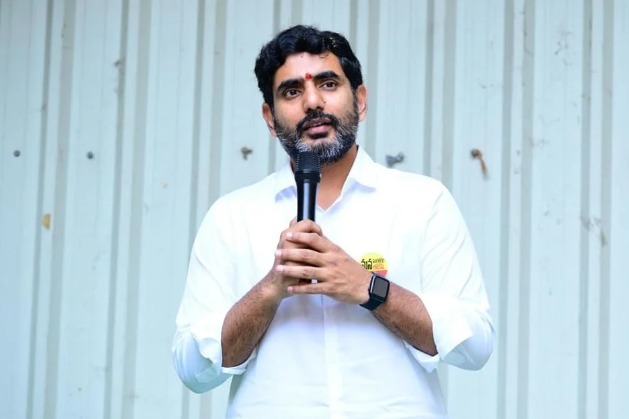 Nara Lokesh blames Jagan for fee reimbursement dues