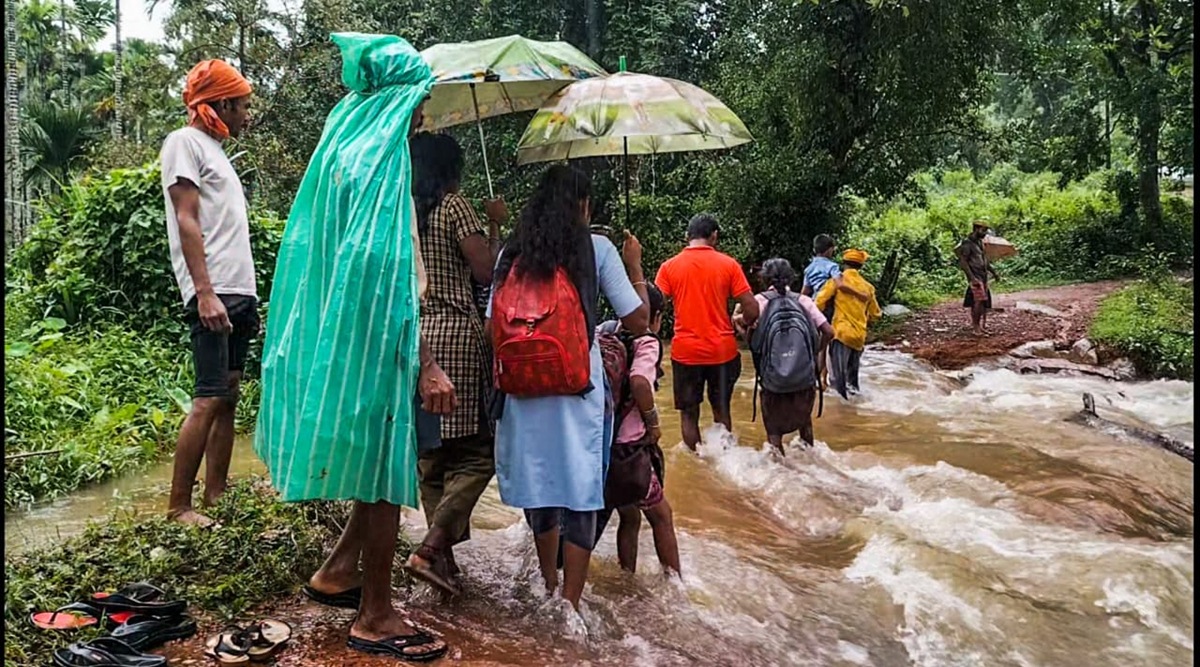 heavyrainsdisruptlifeinkarnataka