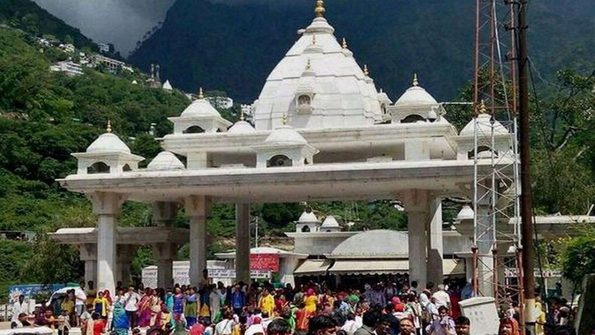 J&K: Navratri Pilgrimage at Mata Vaishno Devi Shrine Sees Over 45,000 Daily Devotees