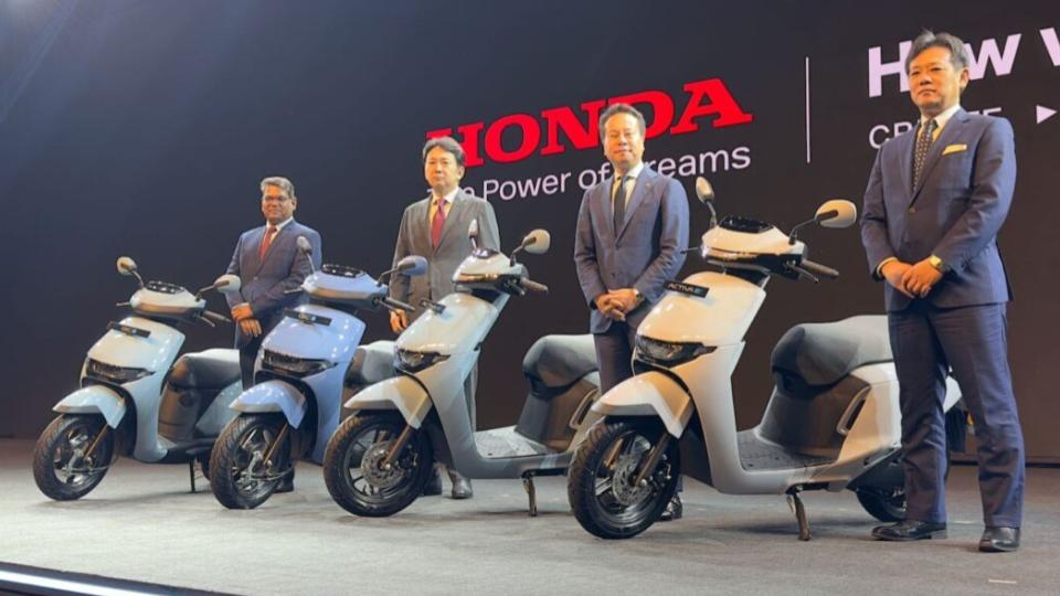 Honda unveils ACTIVA e and QC1 electric scooters, bookings start from Jan 1