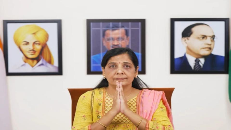 Delhi CM victim of political conspiracy, says Sunita Kejriwal
