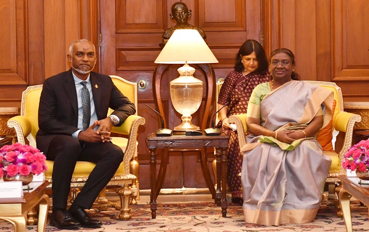 maldivespresidentdrmuizzumeetspresidentmurmuindelhi