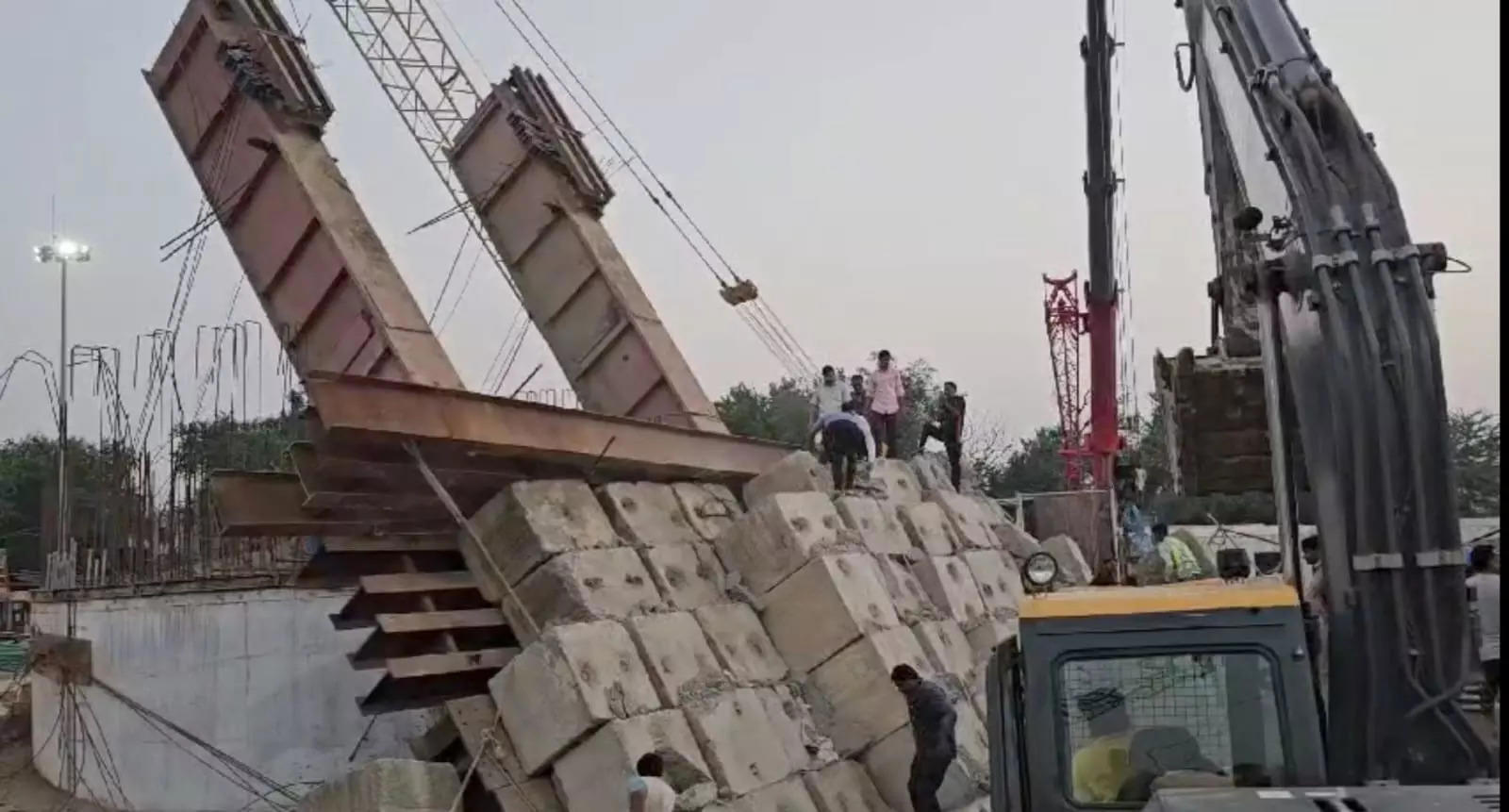 Gujarat: Three workers dead in collapse of structure on Bullet Train route