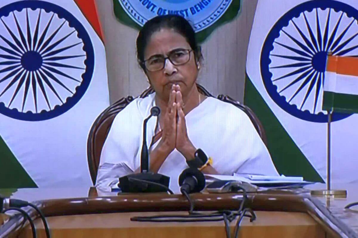 Mamata Banerjee offers to resign as Chief Minister for 