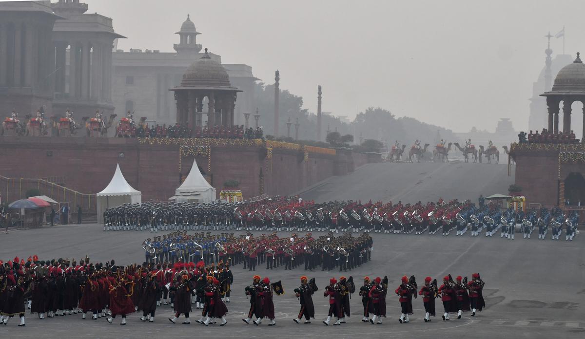 President Murmu lauds bands performance at Beating Retreat ceremony