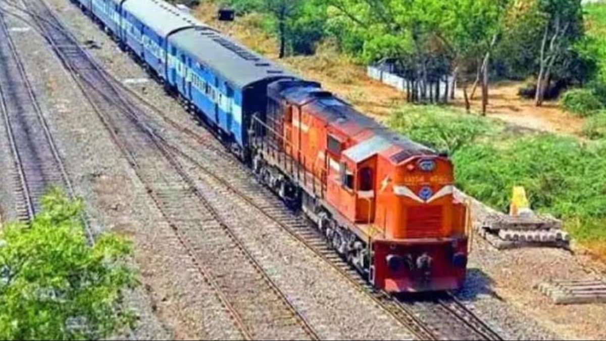 Indian Railways deploys over 500 Special trains for return rush of travellers after Chhath Puja