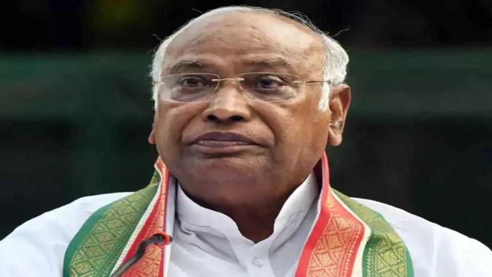 BJP govt snatched food from common man’s plate in Maha, says Kharge