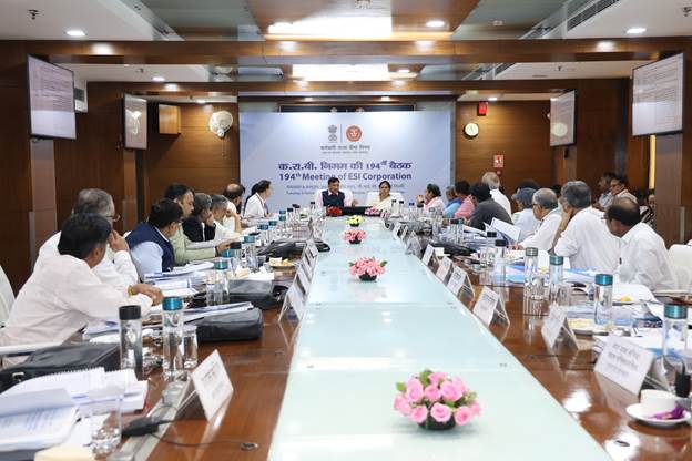 Labour and Employment Minister Dr. Mansukh Mandaviya Chaired the 194th ESIC meeting