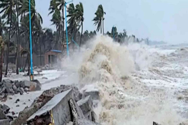 Odisha prepares to tackle landfall of severe cyclonic storm ‘Dana’