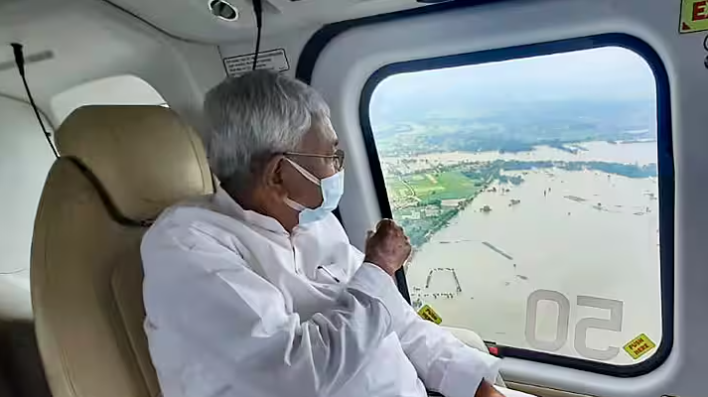 Bihar CM Nitish Kumar Conducts Aerial Survey of Flood-Affected Districts