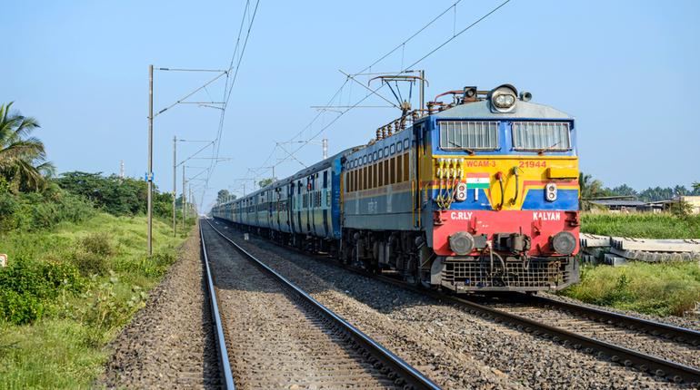 Indian Railways to Run Over 150 Special Trains for Mauni Amavasya at Mahakumbh in Prayagraj